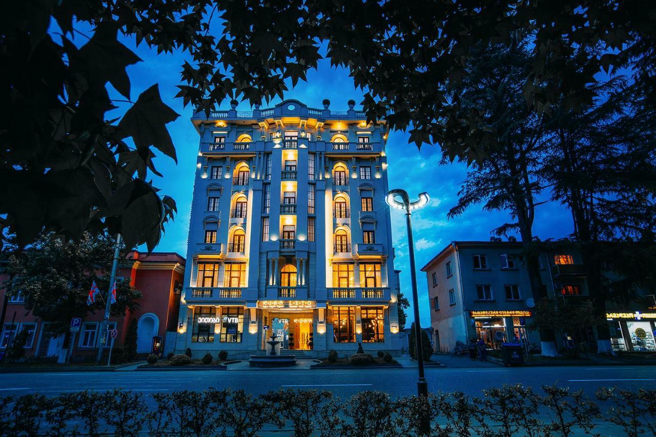 LETO Boutique Hotel Zugdidi Buitenkant foto